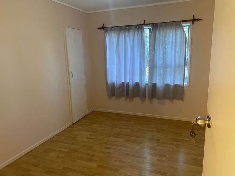 9 Lysander Crescent Beach Haven_6