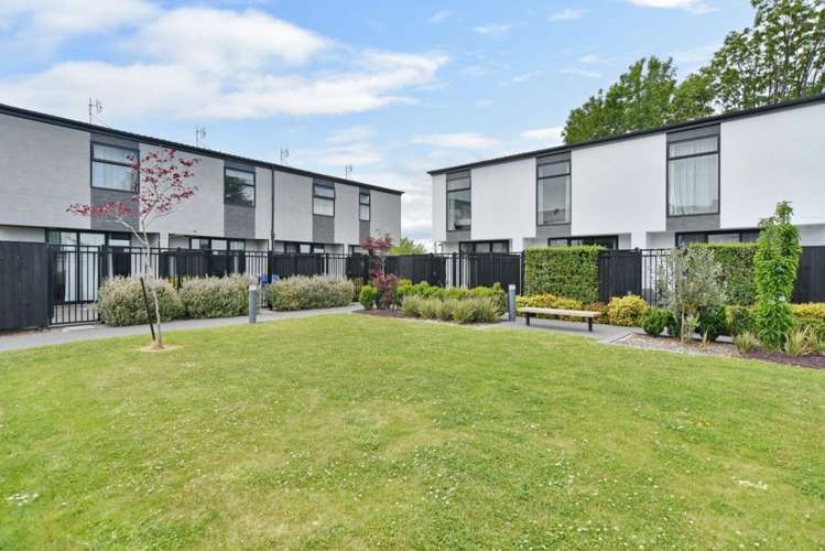 8/16 New Brighton Road Shirley_19