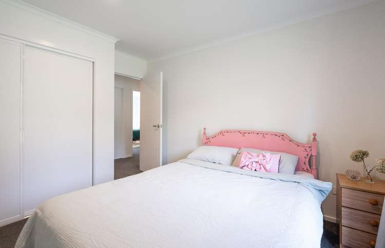 4 McLaughlin Lane Stoke_9