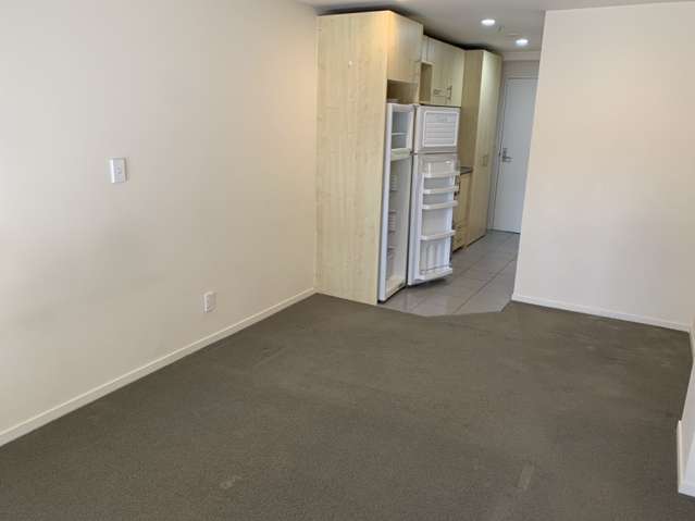 8L/23 Emily Place 10015_3