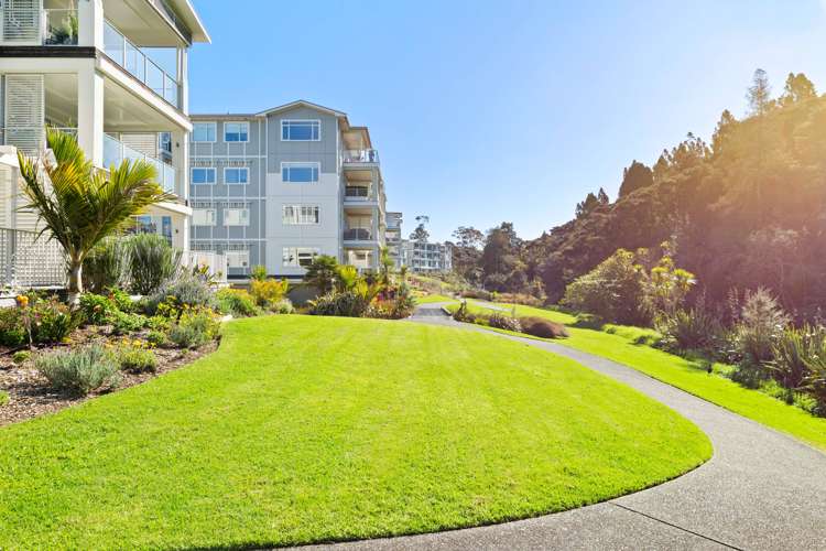 8 Kensington Drive Orewa_27