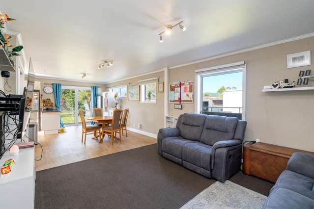 31 Lowe Street Avenal_4