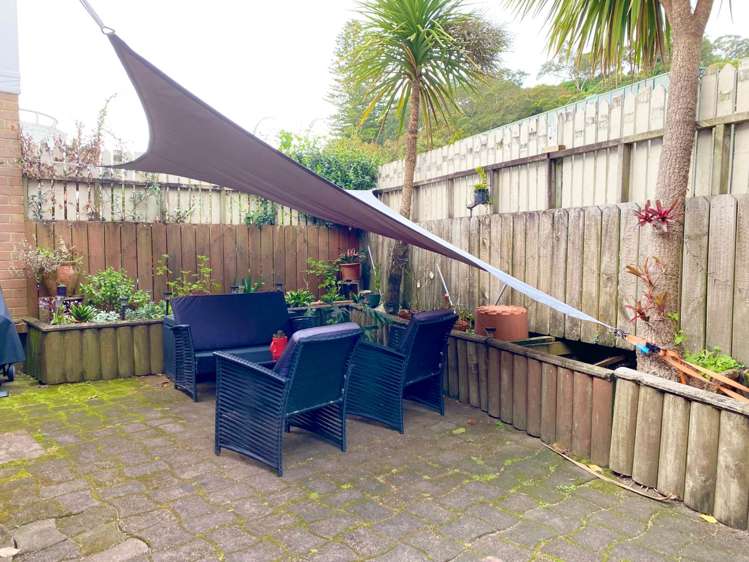 2/281 Mount Eden Road_0