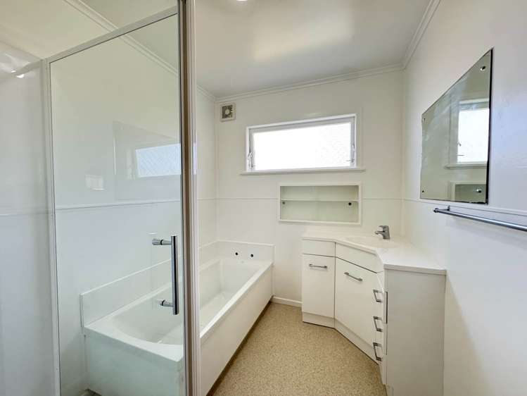 5 Viking Avenue Hillsborough_6