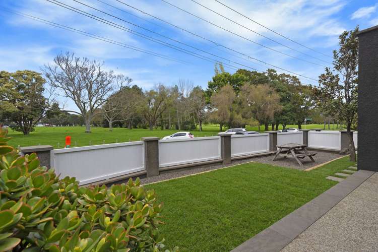 20 Seabreeze Road Narrow Neck_24