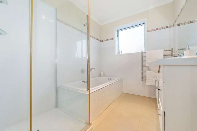 125 Basley Road Owhata_16