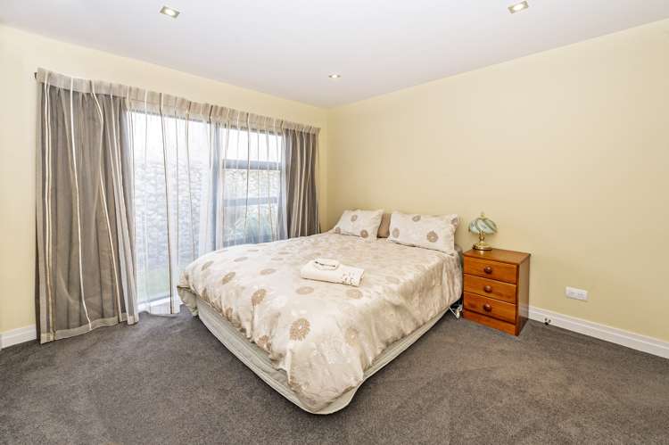 8 Country Lane Leeston_12