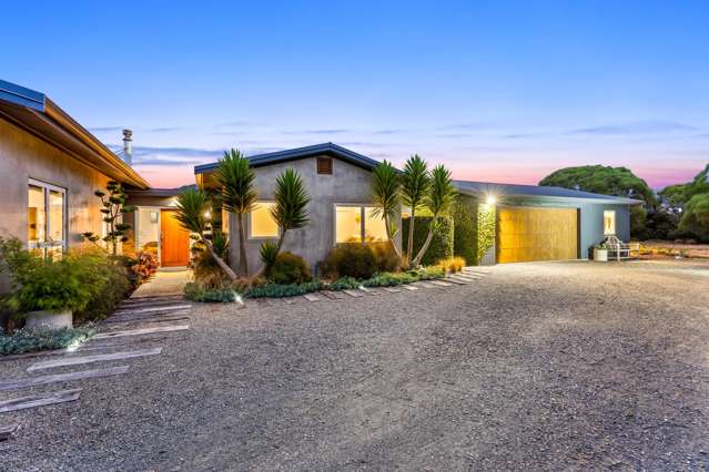 Coastal Living | Semi-Rural Stunner