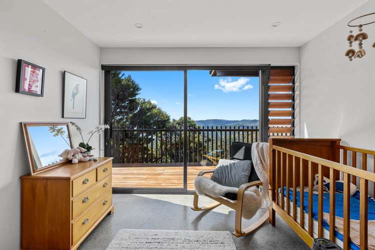 23 Log Race Road Piha_13