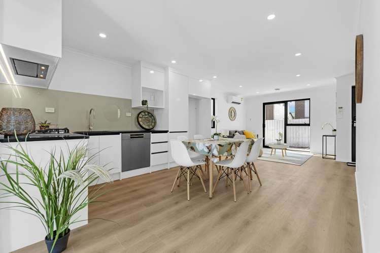 8D Gardiner Grove Mangere East_7