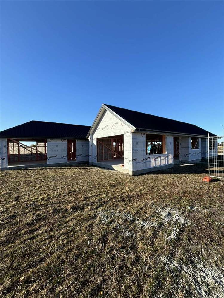 1 Greig Crescent Amberley_5