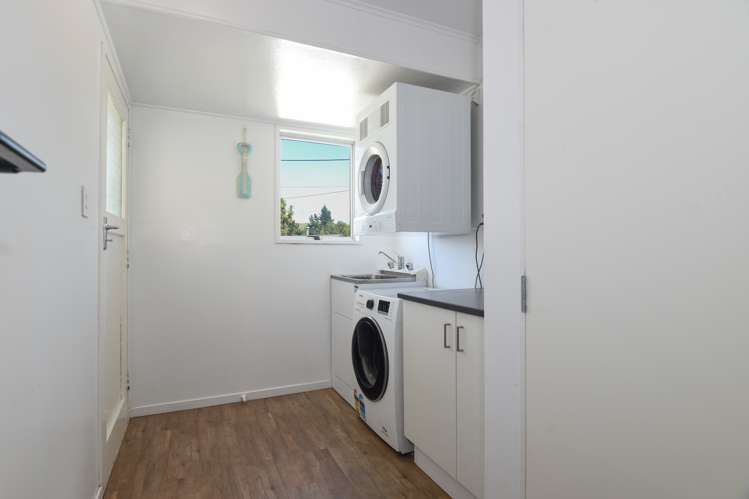 22 Bay Grove Pukehangi_13