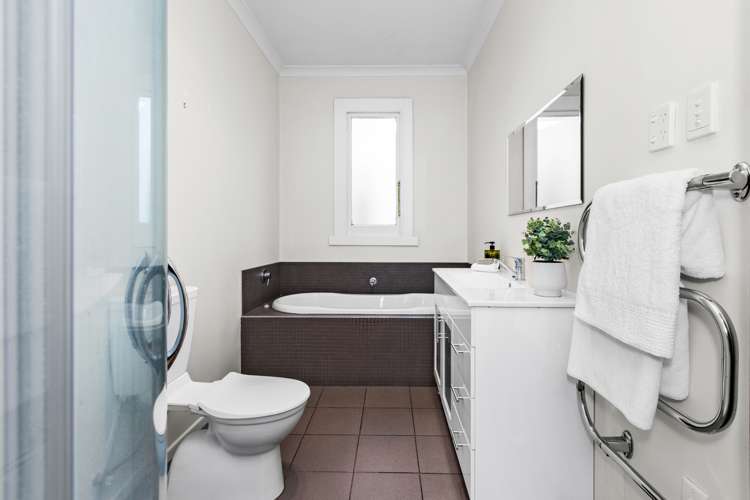 82 Kennedy Road Napier South_13