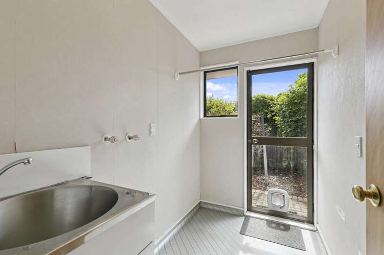 39 Satara Crescent Khandallah_17