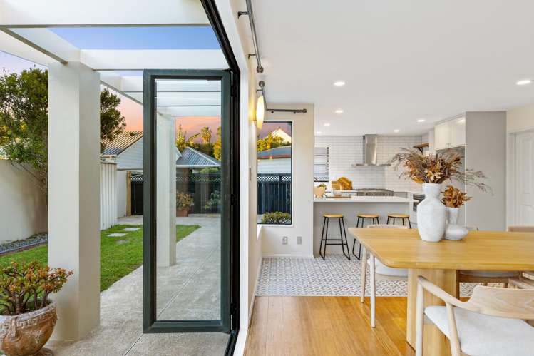 1/31 Eversleigh Road Belmont_16