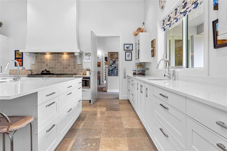 71 Hussey Road Northwood_15