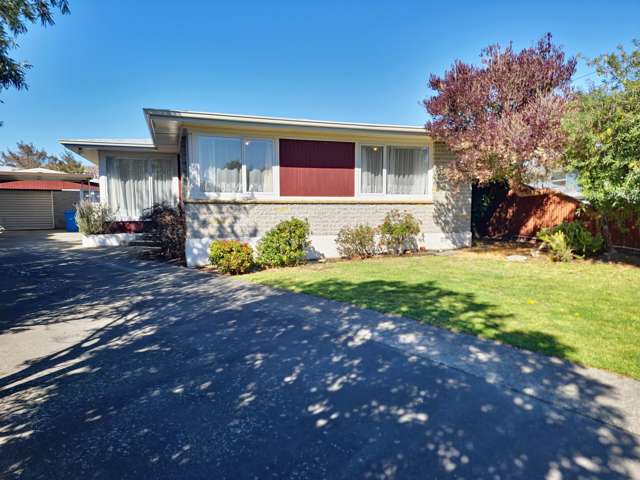 UNFURNISHED HOUSE DOUBLE GLAZED REDWOODTOWN HOME