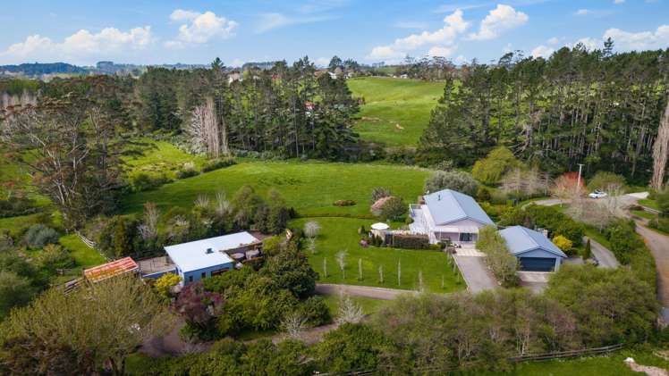 2 Valley Road Waitoki_28