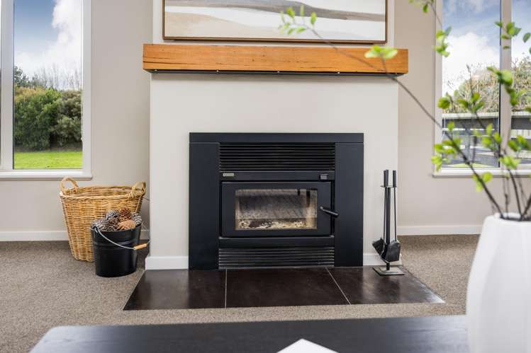 75 Reid Line West Feilding_10