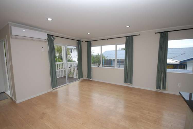 2/30 Bruce Road Glenfield_4