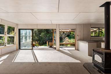 240 Cave Road_3