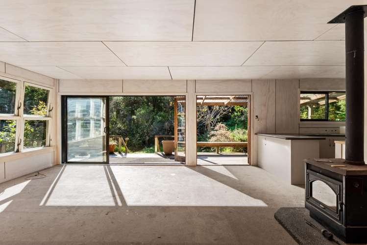 240 Cave Road_3