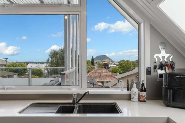 8B Milton Road Otumoetai_1