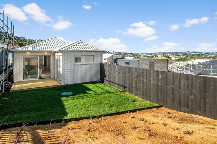 8 Mahinga Kai Road Orewa_11