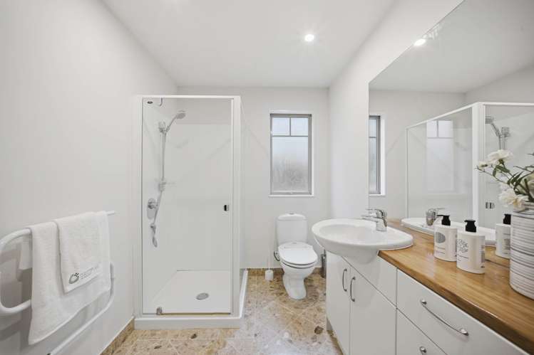 6 Rosella Place Murrays Bay_24