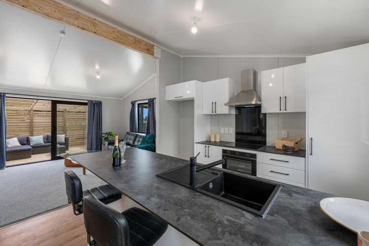 2 Matipo Street Tokomaru_8