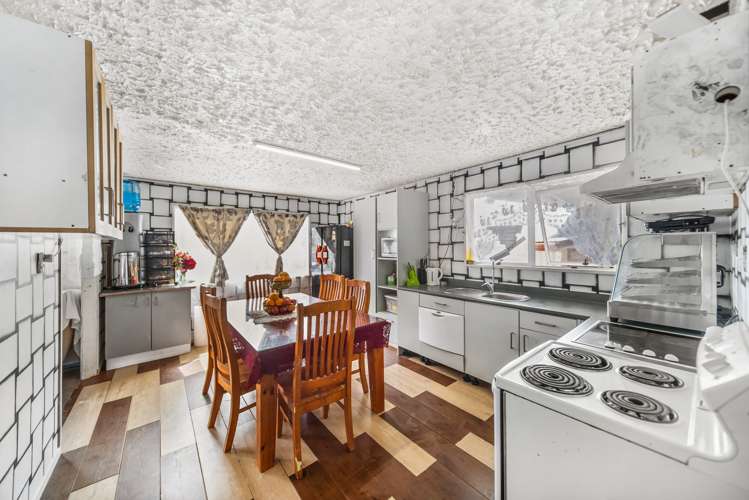 4 Serrano Place Clover Park_7