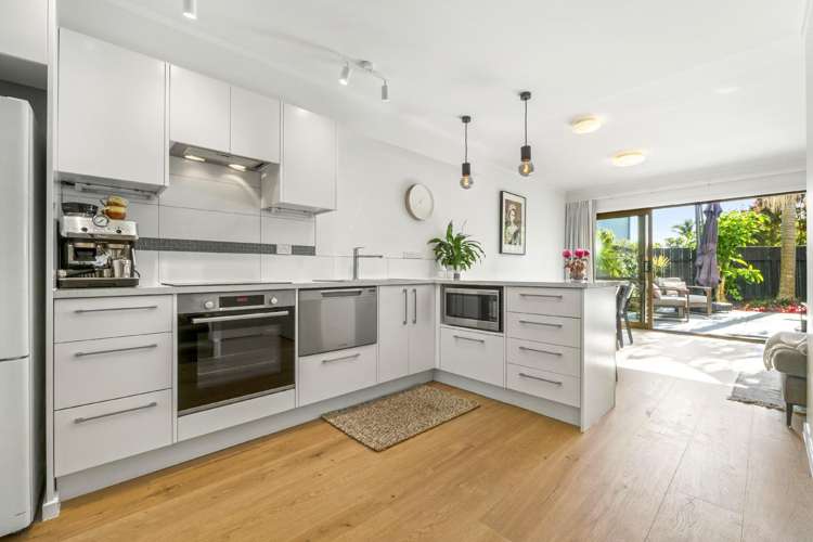 5/11 Hayden Street Freemans Bay_5