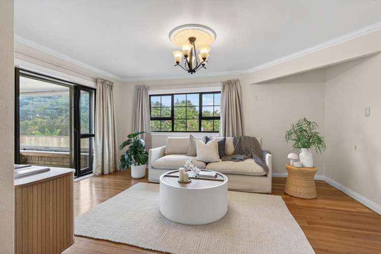 2 Memorial Drive Parahaki_13