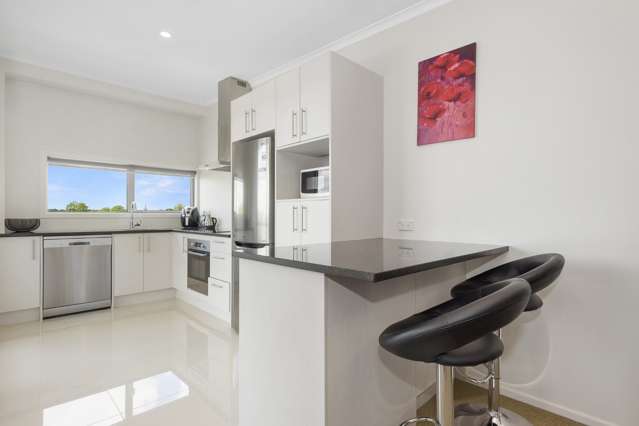 10/521 Anglesea Street Hamilton Central_3