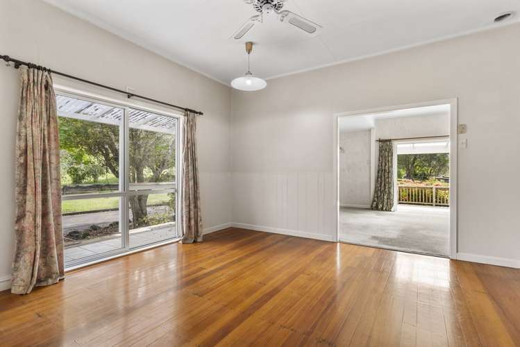 87 Carter Road Oratia_14