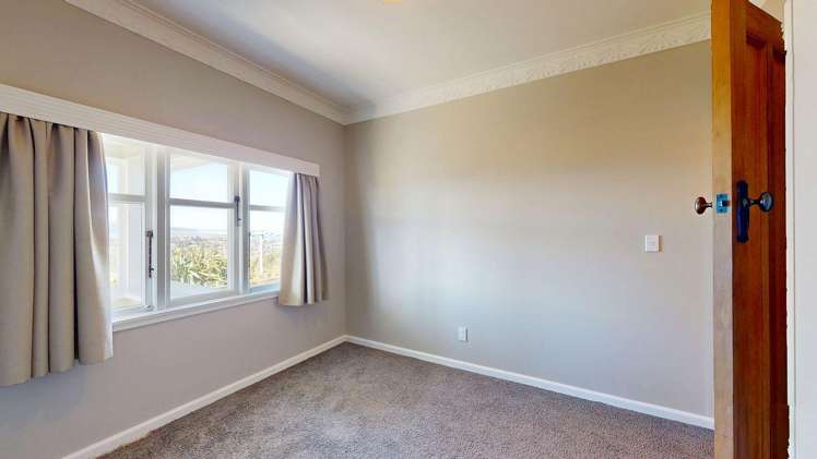 168 The Ridgeway 1259_12