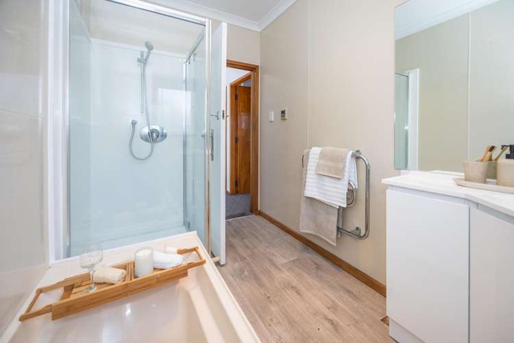 174 Fox Street Hamilton East_17