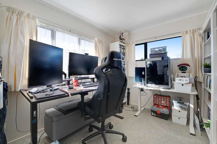54 Mirrabooka Avenue Botany Downs_33