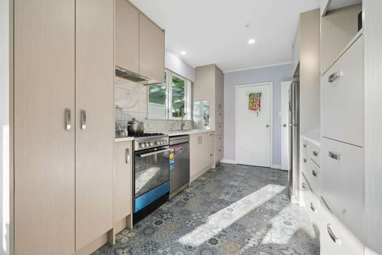 21 Kelwyn Road Kelston_8
