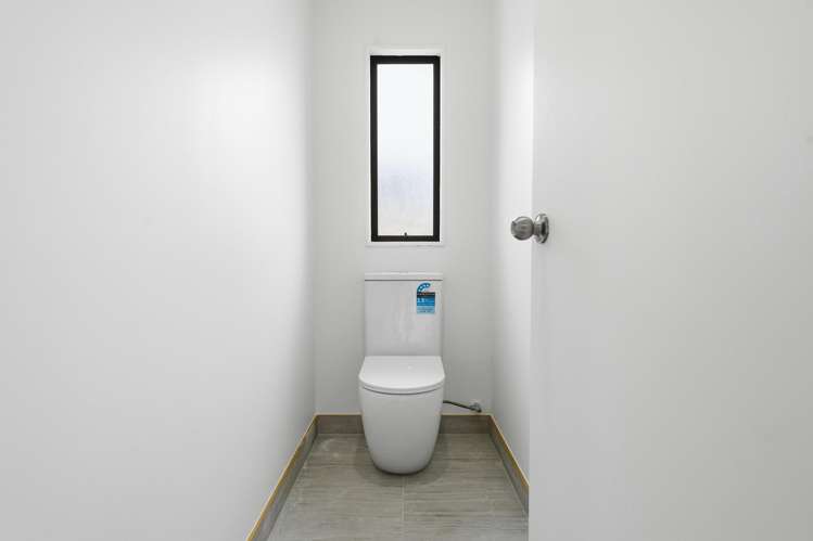 2/68 Meadowood Drive Unsworth Heights_13