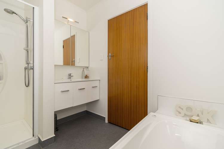 7 Cornwall Place Stoke_21