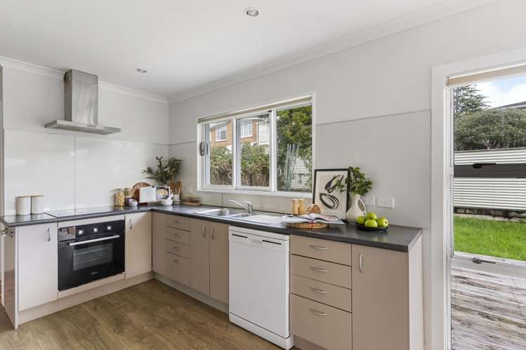 11a Divich Avenue Te Atatu South_8