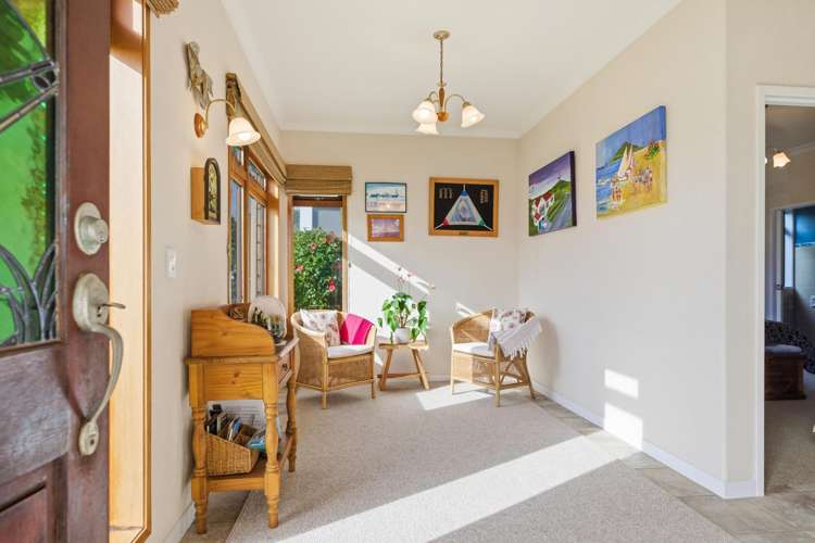 10 Fairway Avenue_3