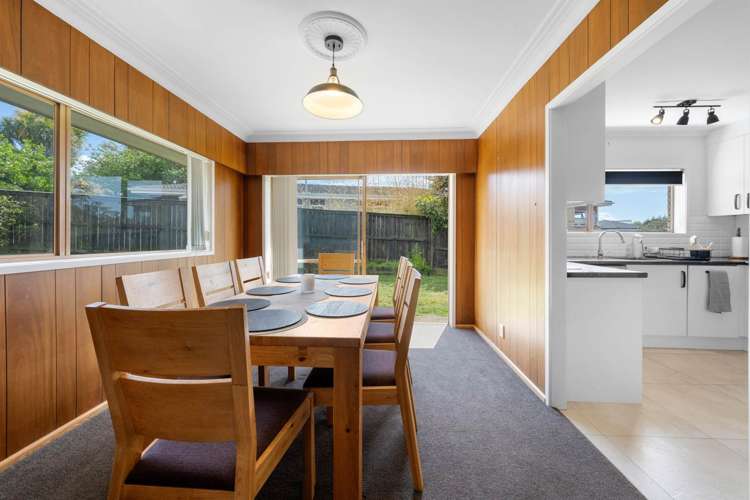 34 Meadway Sunnyhills_6