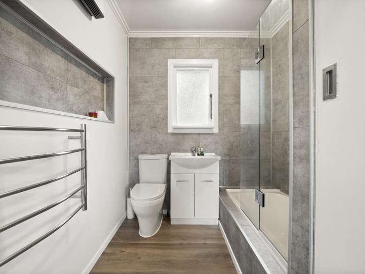 44 Waldron Crescent Green Island_13