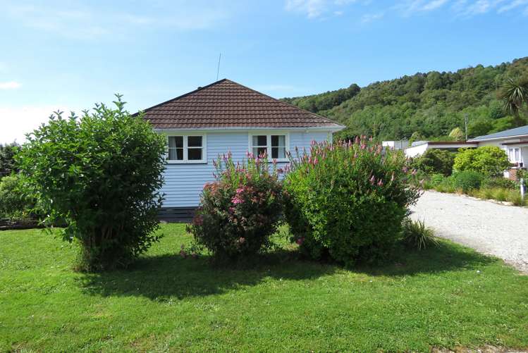 8 Dunn Street Reefton_20