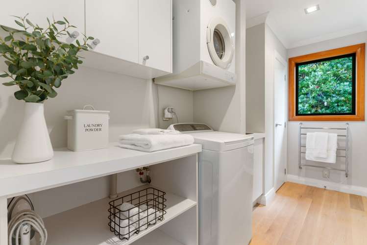 8b Wynsfield Garden Saint Heliers_24