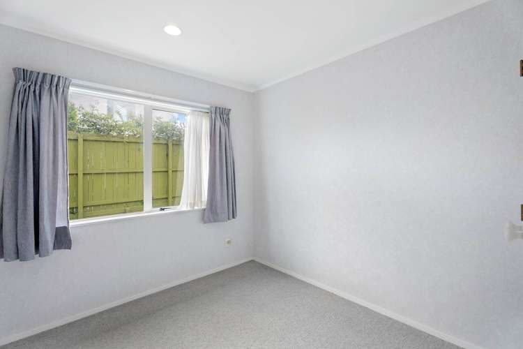 1/19 Ambleside Drive Northpark_21