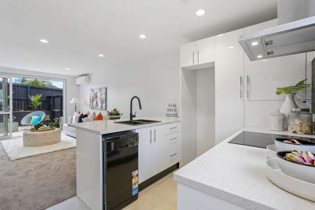 2/70A Barrack Road Mt Wellington_4