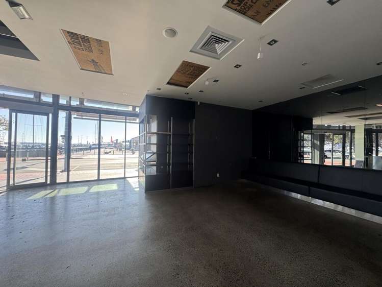 110 Customs Street West City Centre_8